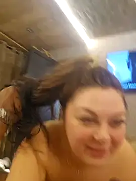 Snapshot of Britishbella chatting on 12-19-24, 10:53 Britishbella online show from 12-19-24, 10:53