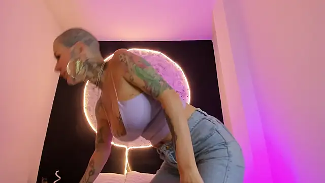 GinebraaFox  online show from 03-10-25, 02:48