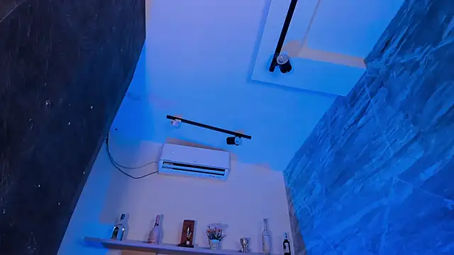 GinebraaFox  online show from 03-21-25, 05:02