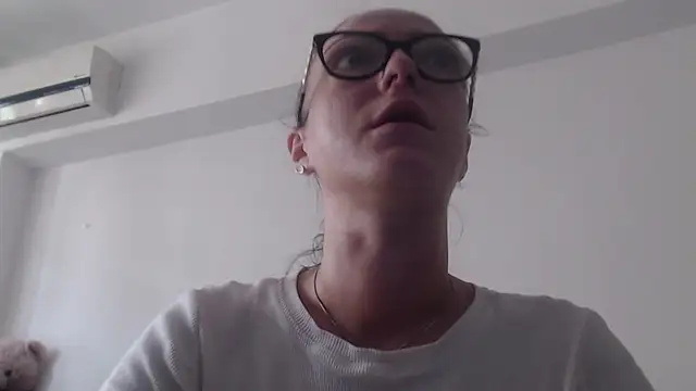 IzabelllNoir online show from 06-08-26, 08:15