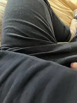 Snapshot of CoupleHot_X chatting on 01-13-26, 12:43 CoupleHot X online show from 01-13-26, 12:43