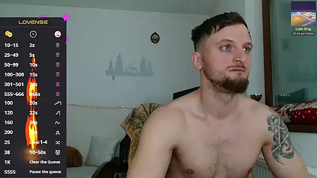 cuple hoot  online show from 03-05-25, 04:35