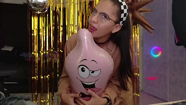 Lucy Fer5 online show from 04-03-26, 07:01