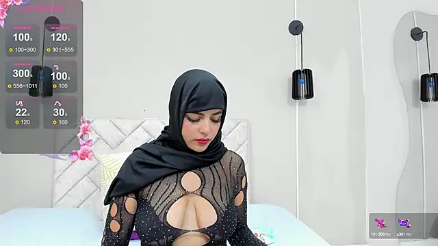 Snapshot of Lea_nahid chatting on 02-07-25, 10:20 Lea nahid online show from 02-07-25, 10:20
