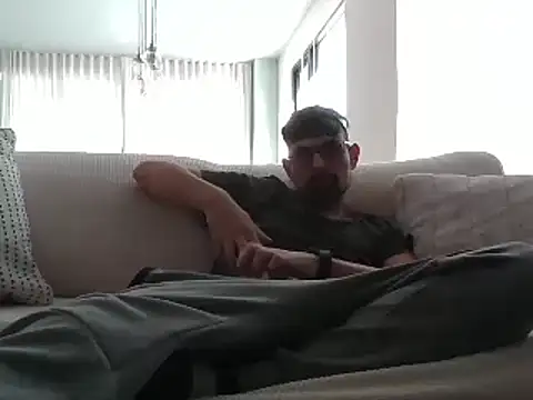 Snapshot of spence204011 chatting on 12-30-24, 03:46 spence204011 online show from 12-30-24, 03:46