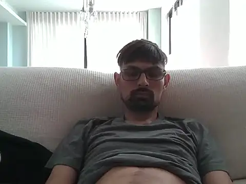 Snapshot of spence204011 chatting on 01-02-25, 02:24 spence204011 online show from 01-02-25, 02:24