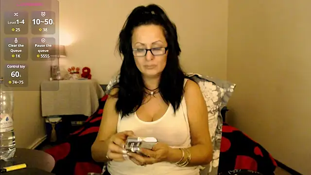 YourDreamLoverr online show from 02-11-25, 10:07