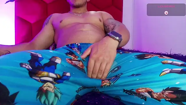 Snapshot of Marc__Waatson chatting on 12-22-25, 05:04 Marc Waatson online show from 12-22-25, 05:04