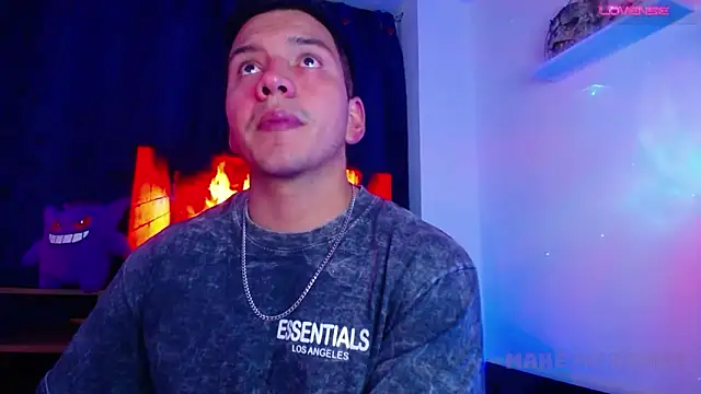 Snapshot of Marc__Waatson chatting on 02-06-26, 01:10 Marc Waatson online show from 02-06-26, 01:10