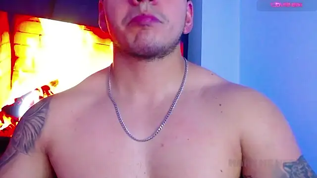 Snapshot of Marc__Waatson chatting on 03-08-26, 02:04 Marc Waatson online show from 03-08-26, 02:04