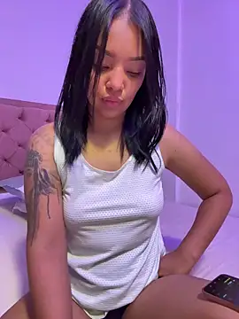 Snapshot of Sara_LipsX chatting on 06-02-26, 02:46 Sara LipsX online show from 06-02-26, 02:46