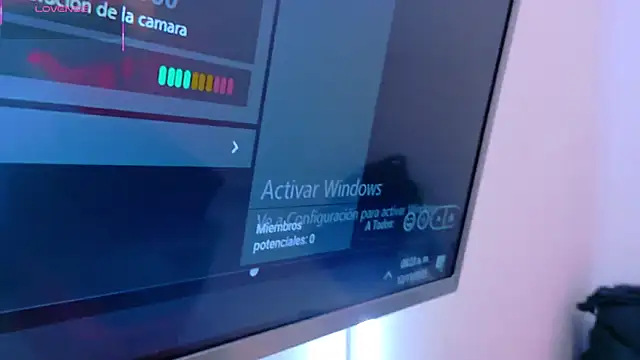 Snapshot of AdelinaVans chatting on 11-12-25, 11:21 AdelinaVans online show from 11-12-25, 11:21
