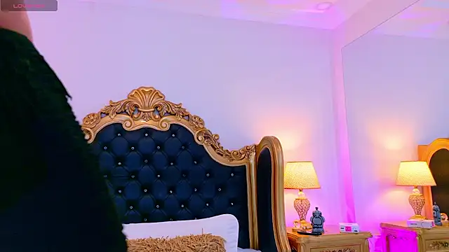 Snapshot of AdelinaVans chatting on 01-16-26, 11:36 AdelinaVans online show from 01-16-26, 11:36