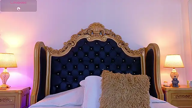 Snapshot of AdelinaVans chatting on 02-27-26, 11:43 AdelinaVans online show from 02-27-26, 11:43