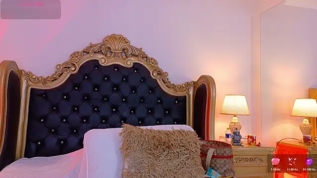 Snapshot of AdelinaVans chatting on 03-10-26, 11:26 AdelinaVans online show from 03-10-26, 11:26