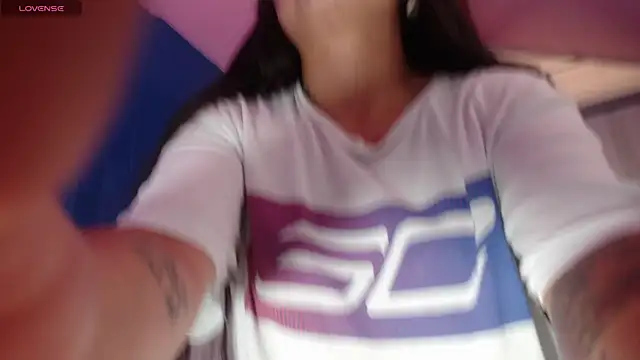 Snapshot of vitoria23_ chatting on 04-21-26, 02:01 vitoria23 online show from 04-21-26, 02:01