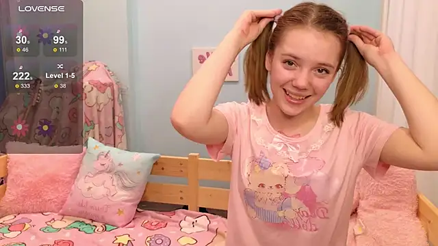 Snapshot of PrincessLittleKiki chatting on 10-29-25, 08:38 PrincessLittleKiki online show from 10-29-25, 08:38