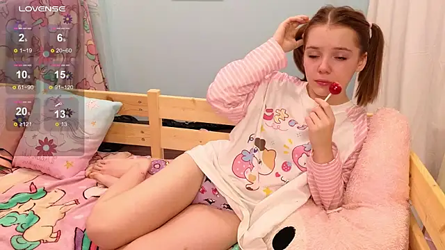 Snapshot of PrincessLittleKiki chatting on 11-05-25, 07:30 PrincessLittleKiki online show from 11-05-25, 07:30