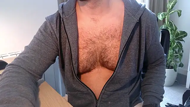 Snapshot of Mr_Beef chatting on 12-09-24, 10:32 Mr Beef online show from 12-09-24, 10:32