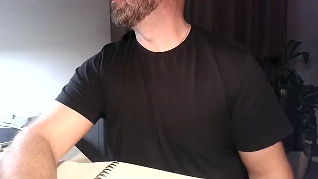 Snapshot of Mr_Beef chatting on 12-15-24, 11:09 Mr Beef online show from 12-15-24, 11:09