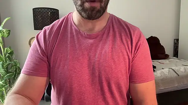 Snapshot of Mr_Beef chatting on 01-06-25, 02:25 Mr Beef online show from 01-06-25, 02:25