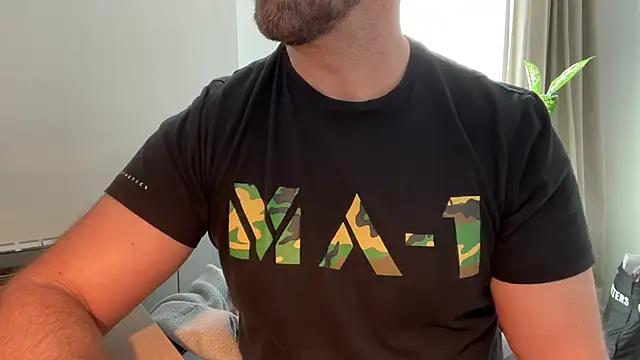 Snapshot of Mr_Beef chatting on 01-17-25, 01:35 Mr Beef online show from 01-17-25, 01:35