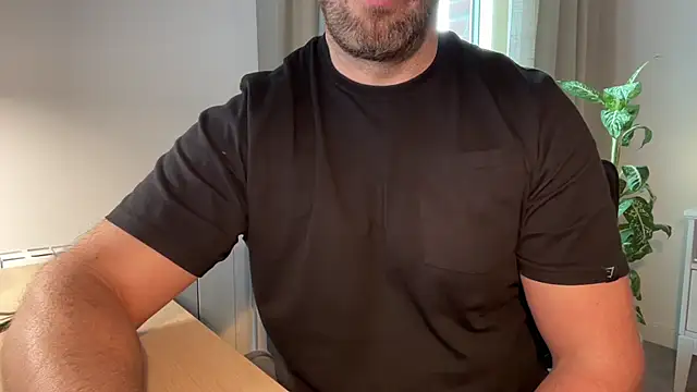 Snapshot of Mr_Beef chatting on 01-31-25, 03:33 Mr Beef online show from 01-31-25, 03:33