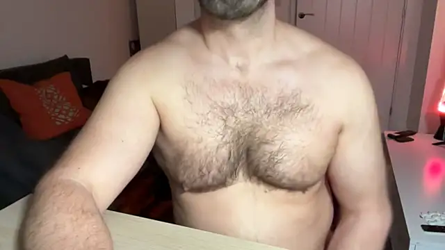 Snapshot of Mr_Beef chatting on 02-08-25, 01:11 Mr Beef online show from 02-08-25, 01:11