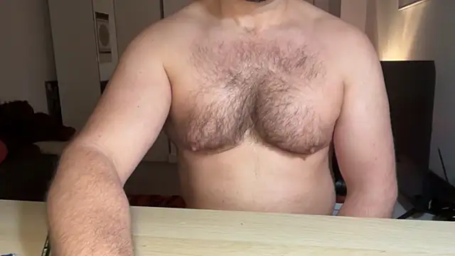 Snapshot of Mr_Beef chatting on 02-09-25, 02:49 Mr Beef online show from 02-09-25, 02:49