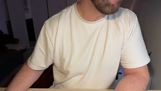 Snapshot of Mr_Beef chatting on 02-09-25, 08:13 Mr Beef online show from 02-09-25, 08:13