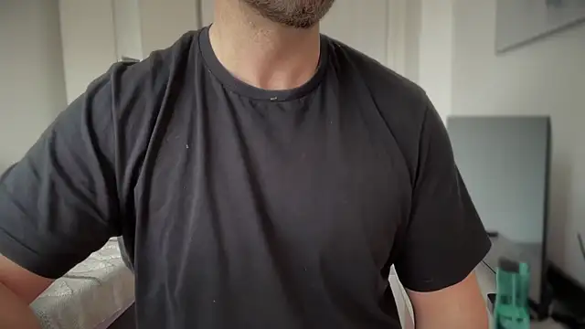 Snapshot of Mr_Beef chatting on 02-21-25, 09:34 Mr Beef online show from 02-21-25, 09:34