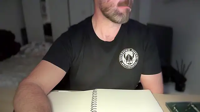 Snapshot of Mr_Beef chatting on 02-27-25, 10:20 Mr Beef online show from 02-27-25, 10:20