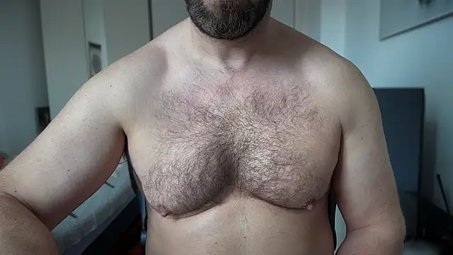 Snapshot of Mr_Beef chatting on 03-11-25, 11:44 Mr Beef online show from 03-11-25, 11:44