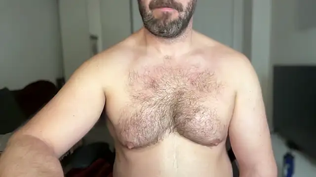 Snapshot of Mr_Beef chatting on 03-14-25, 10:27 Mr Beef online show from 03-14-25, 10:27