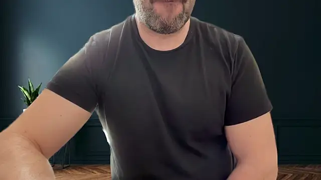 Snapshot of Mr_Beef chatting on 03-21-25, 09:45 Mr Beef online show from 03-21-25, 09:45