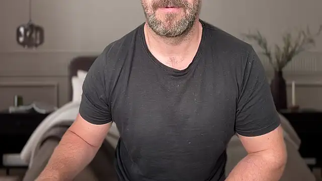 Snapshot of Mr_Beef chatting on 09-13-25, 09:53 Mr Beef online show from 09-13-25, 09:53