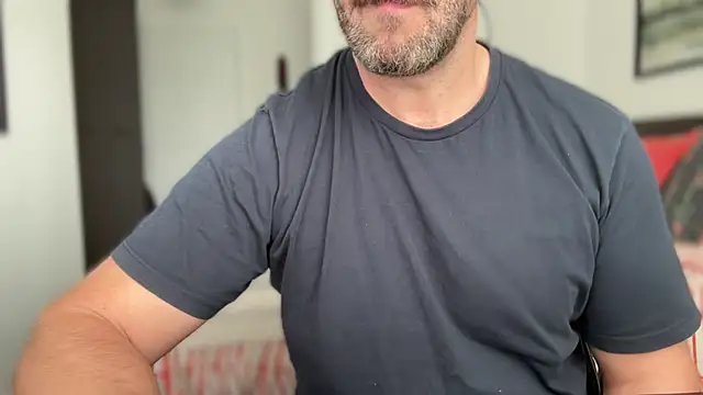 Snapshot of Mr_Beef chatting on 09-15-25, 09:20 Mr Beef online show from 09-15-25, 09:20