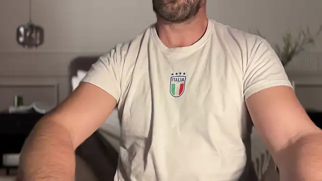 Snapshot of Mr_Beef chatting on 09-18-25, 06:43 Mr Beef online show from 09-18-25, 06:43