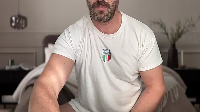 Snapshot of Mr_Beef chatting on 09-19-25, 10:05 Mr Beef online show from 09-19-25, 10:05