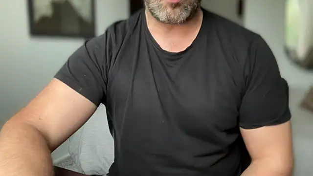 Snapshot of Mr_Beef chatting on 11-14-25, 11:53 Mr Beef online show from 11-14-25, 11:53