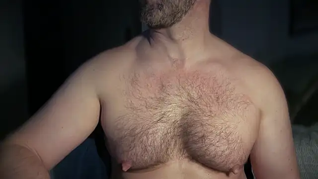 Snapshot of Mr_Beef chatting on 12-14-25, 12:16 Mr Beef online show from 12-14-25, 12:16