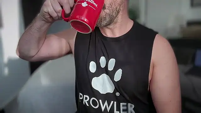 Snapshot of Mr_Beef chatting on 12-15-25, 09:57 Mr Beef online show from 12-15-25, 09:57