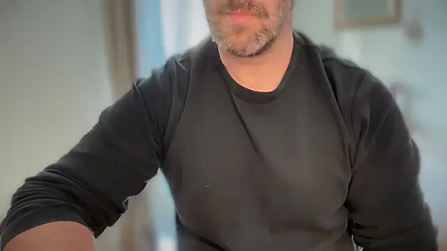 Mr Beef online show from 12-20-25, 02:35