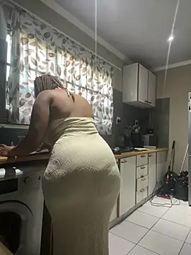 Snapshot of Bootyfulbarbiie chatting on 02-22-25, 04:40 Bootyfulbarbiie online show from 02-22-25, 04:40