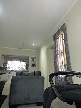 Snapshot of Bootyfulbarbiie chatting on 03-23-25, 07:09 Bootyfulbarbiie online show from 03-23-25, 07:09