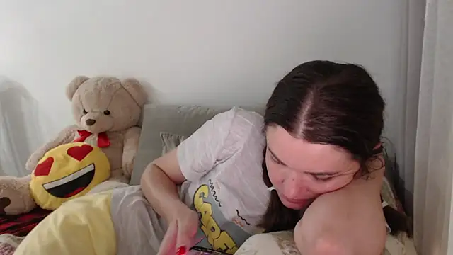  JustmeHere  online show from 11-18-25, 07:40