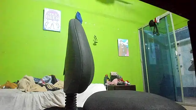 Brenda Smith69 online show from 09-18-25, 08:00