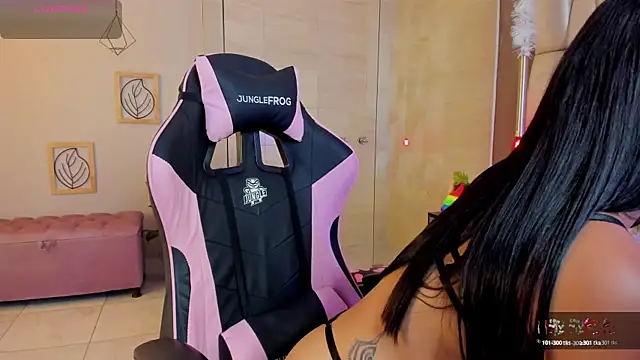 Snapshot of Shasa_8 chatting on 03-21-25, 07:57 Shasa 8 online show from 03-21-25, 07:57