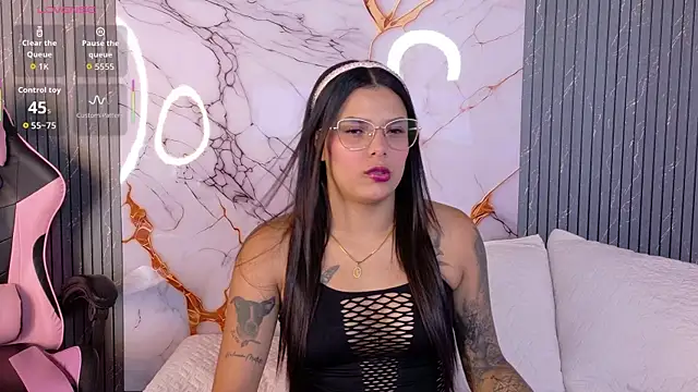 Snapshot of Shasa_8 chatting on 11-21-25, 08:07 Shasa 8 online show from 11-21-25, 08:07