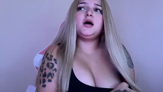 SweetPaige  online show from 01-27-25, 08:49